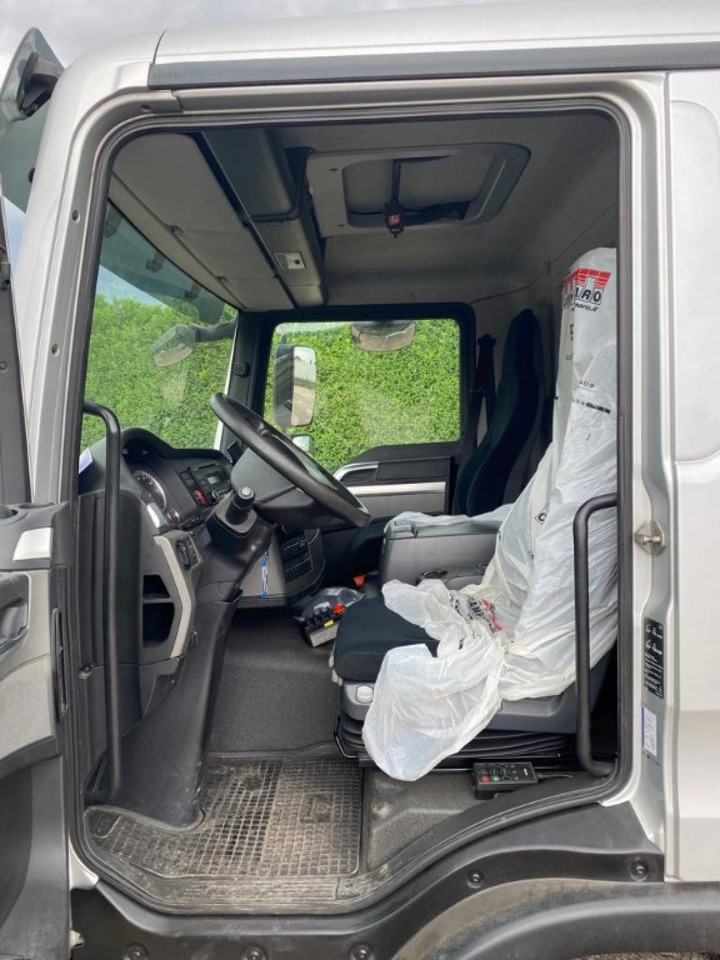 Camión multibasculante MAN TGM 12.220