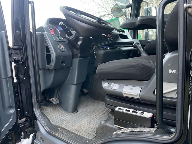 Camión multibasculante MAN TGM 15.250 Hoof lift + Crane