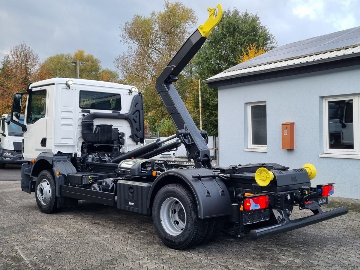 Camión multibasculante MAN TGM 15.290 BL Abrollkipper PowerMatic Standheiz.