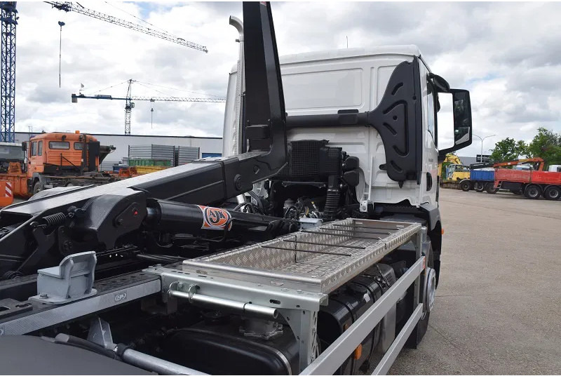 Camión multibasculante MAN TGM 18.320