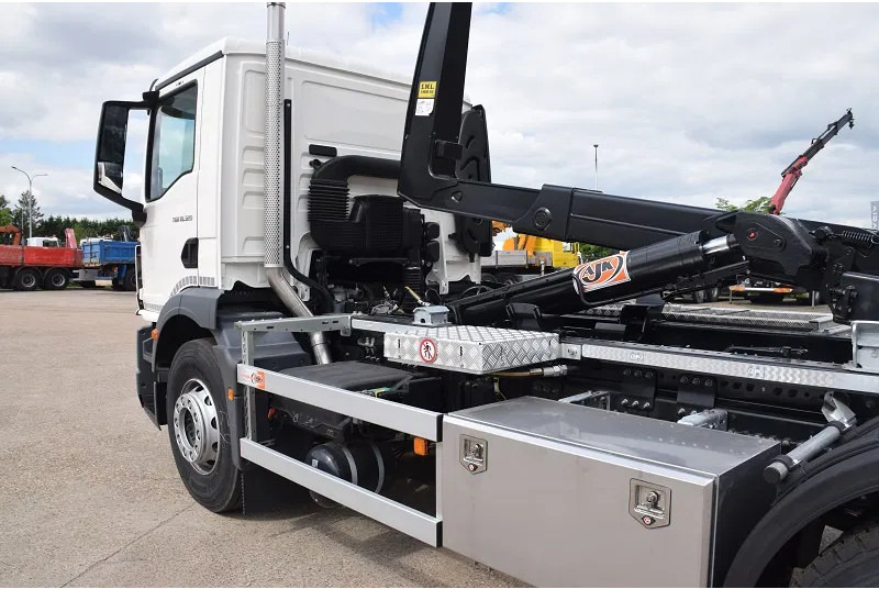 Camión multibasculante MAN TGM 18.320