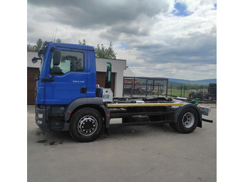 Camión multibasculante  MAN TGM 18.340 urządzenie hakowe AXOR