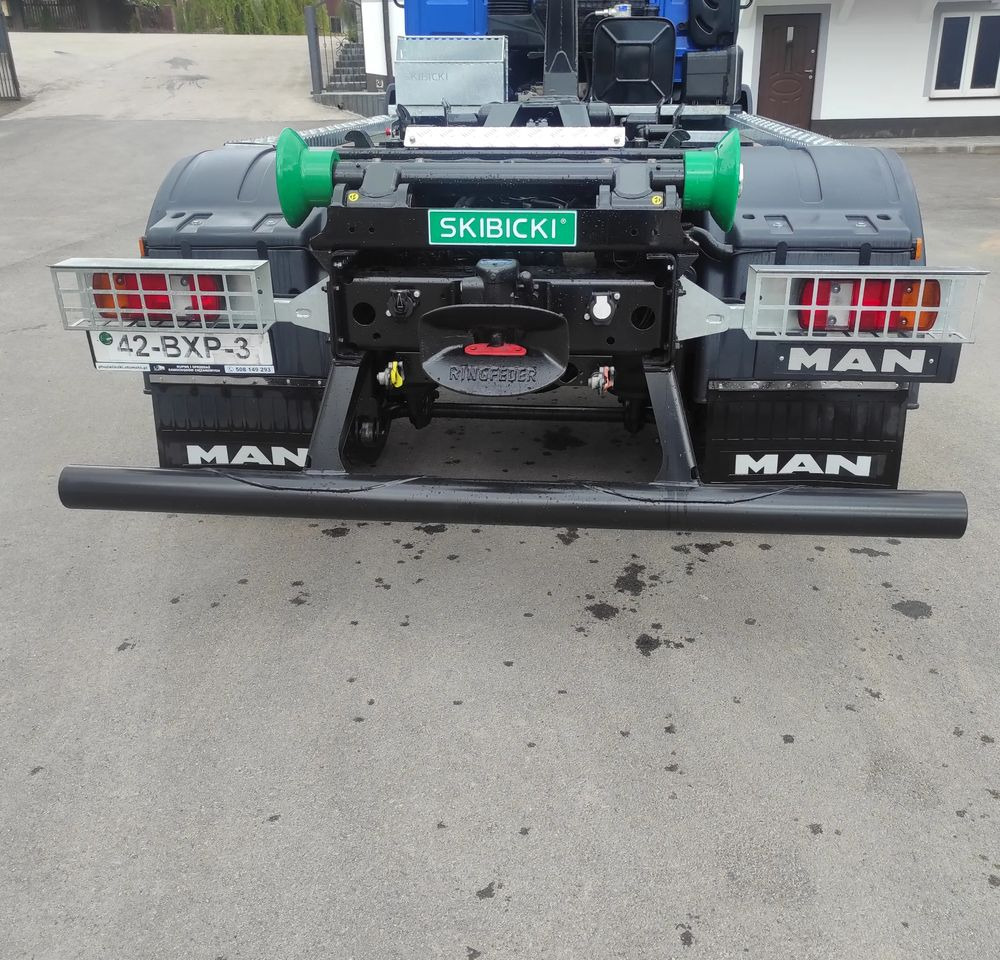 Camión multibasculante MAN TGM 18.340 urządzenie hakowe AXOR