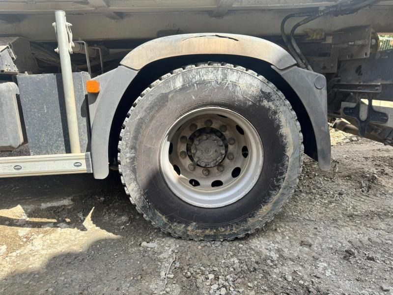 Camión multibasculante MAN TGS 18.360. 4X4