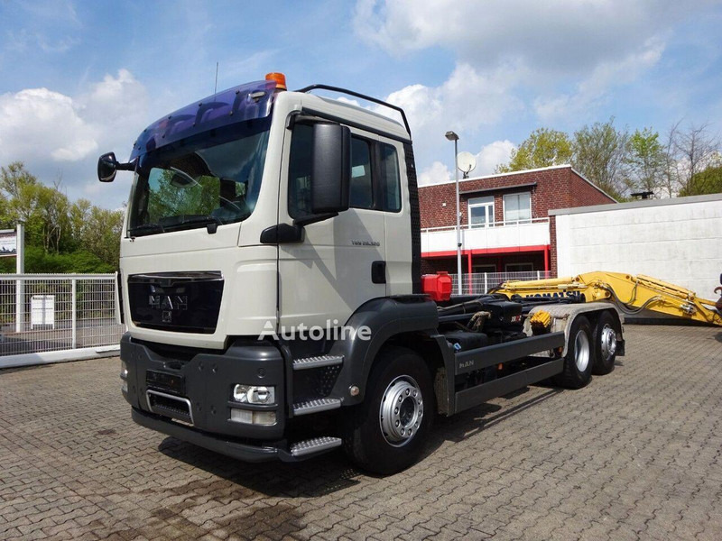 Camión multibasculante MAN TGS 26.320 - Hook lift truck