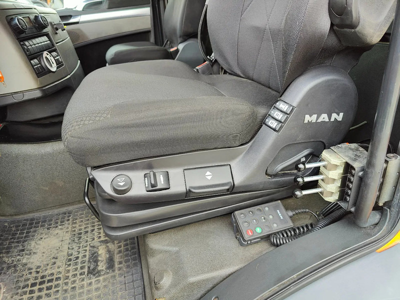 Camión multibasculante MAN TGS 26.320 Palfinger PK20002 Cotainer Marrel