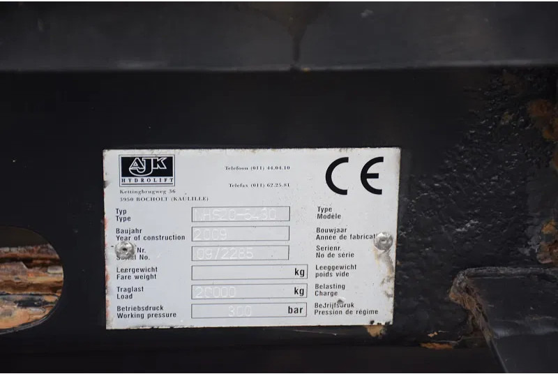 Camión multibasculante MAN TGS 26.360