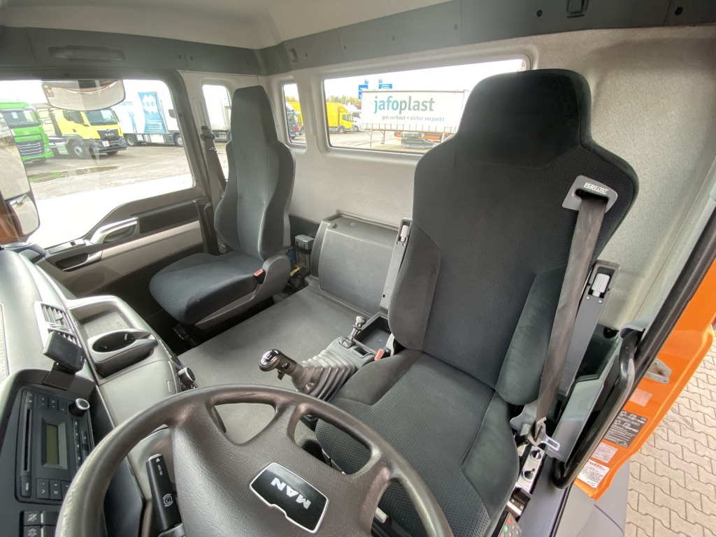 Camión multibasculante MAN TGS 26.400 6x4 H-4 BL