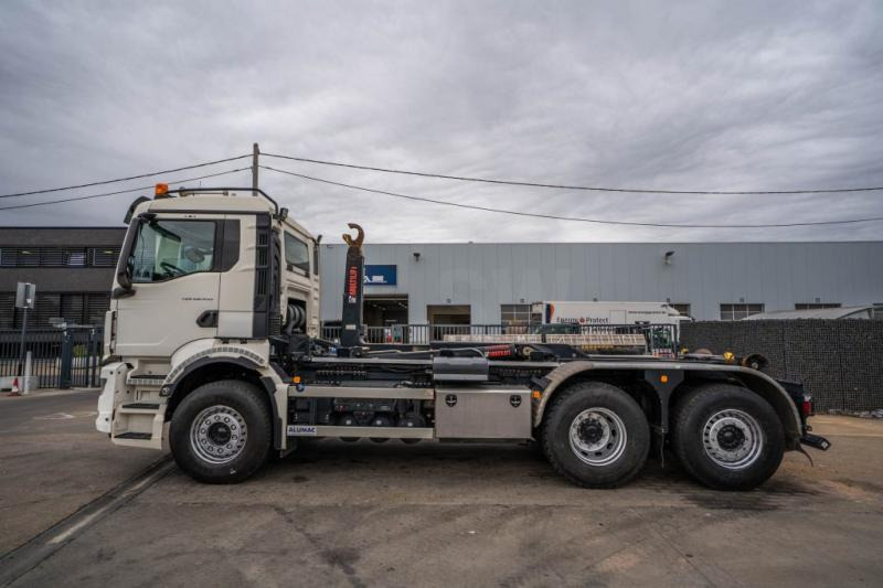 Camión multibasculante MAN TGS 26.430 6x2-4 BL