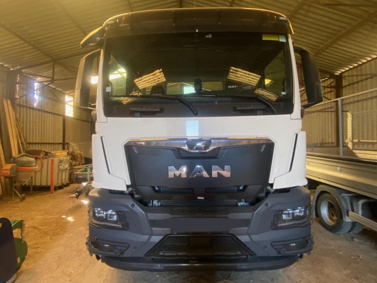 Camión multibasculante MAN TGS 26.440