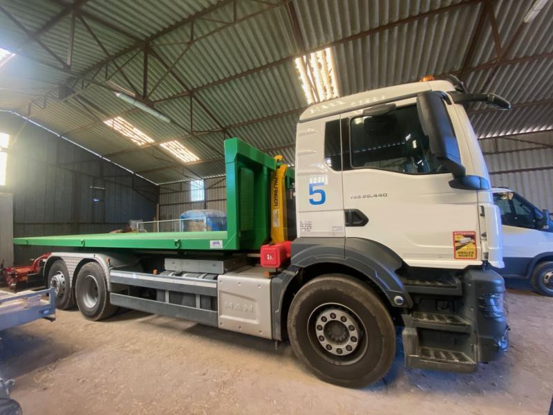 Camión multibasculante MAN TGS 26.440