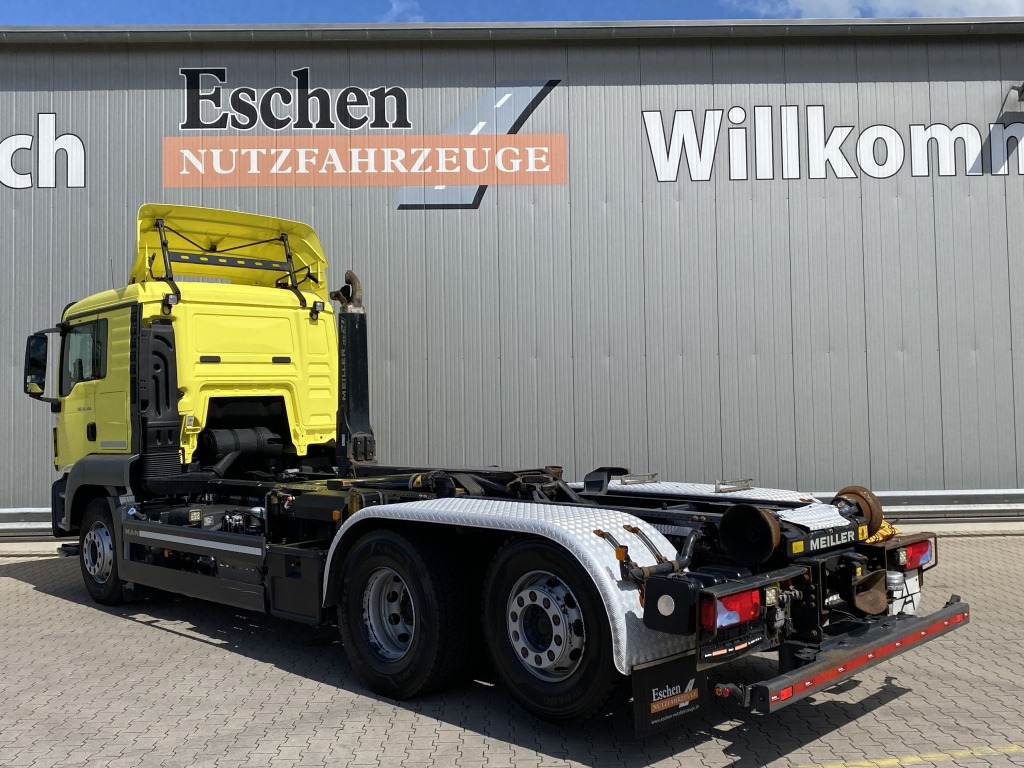 Camión multibasculante MAN TGS 26.460 6x2-4 BL