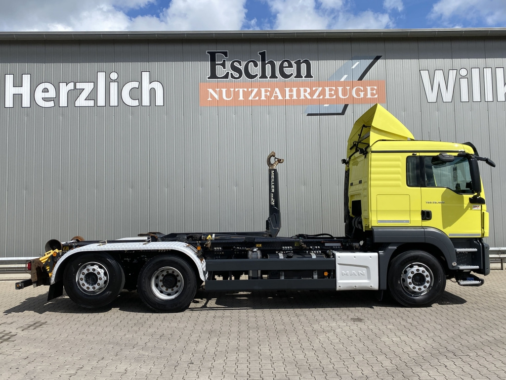 Camión multibasculante MAN TGS 26.460 6x2-4 BL