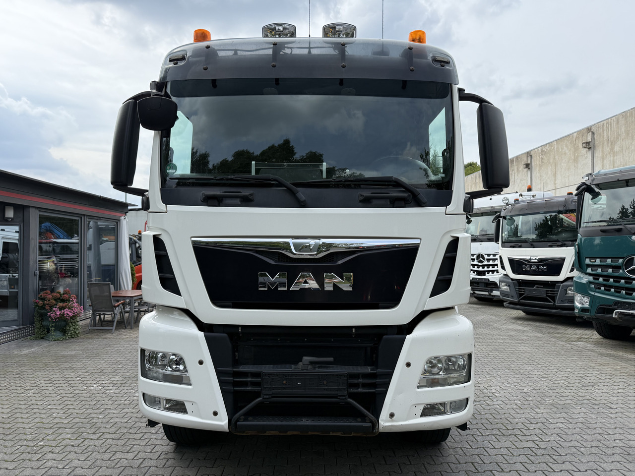 Camión multibasculante MAN TGS 26.480 6X6H Haken