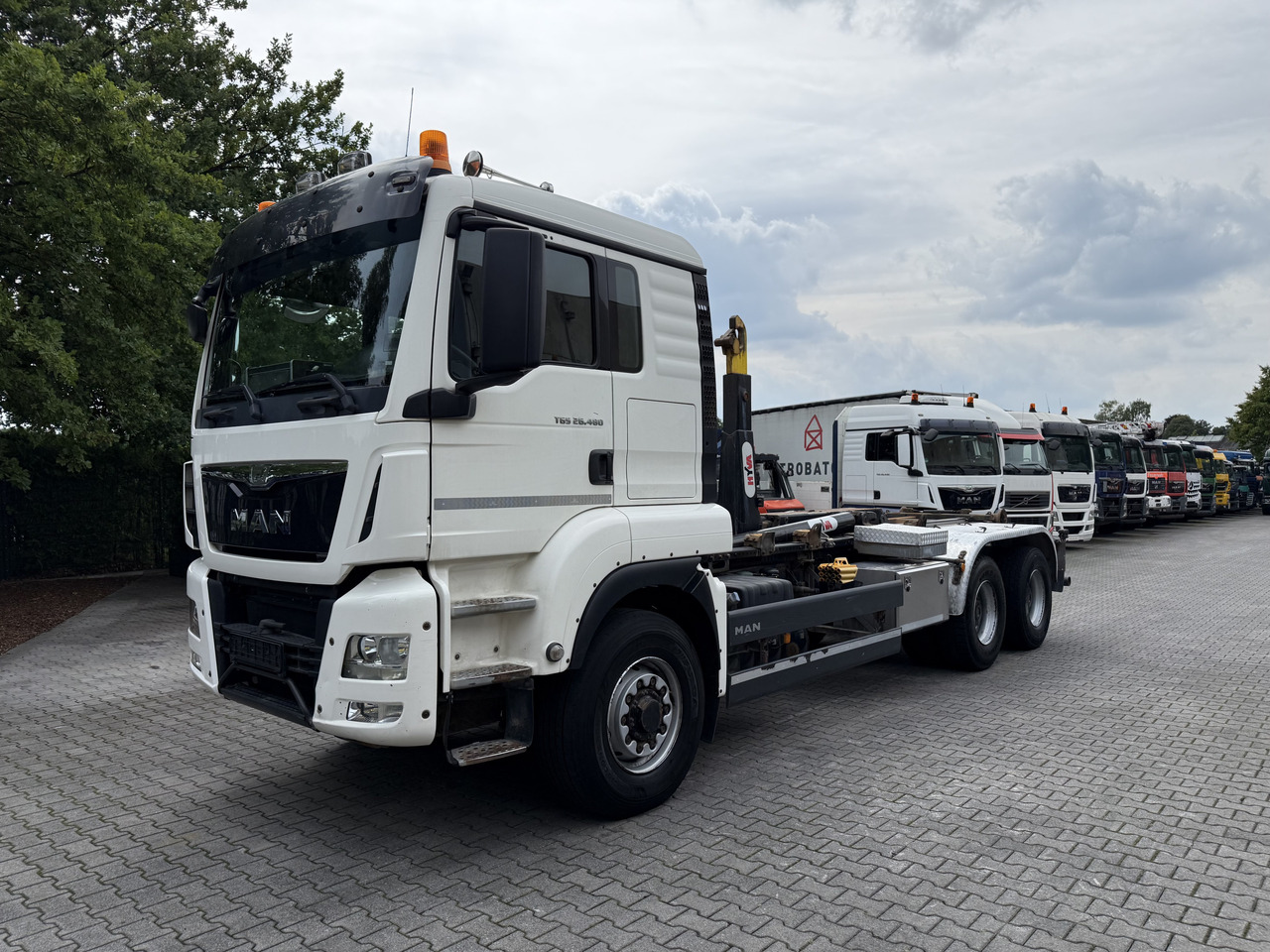 Camión multibasculante MAN TGS 26.480 6X6H Haken