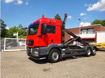 Camión multibasculante MAN TGS 26.480 Hook lift truck 6x2