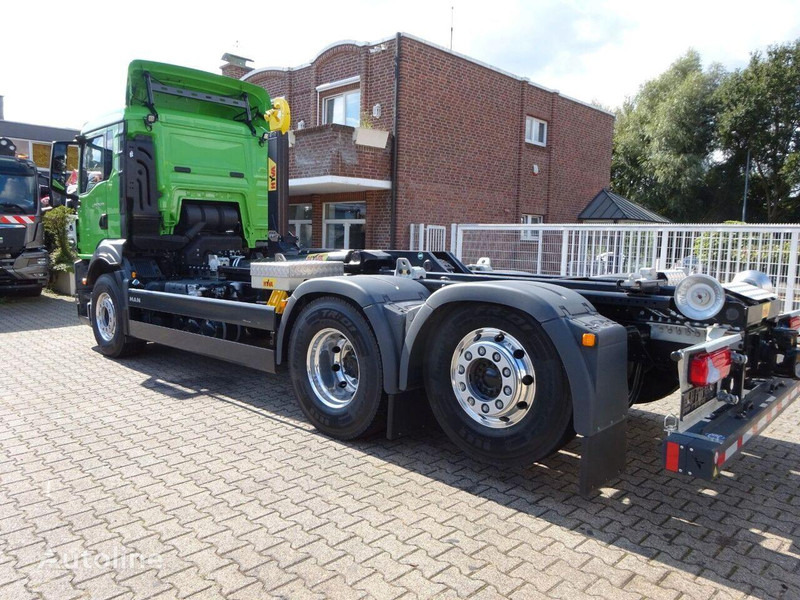 Camión multibasculante MAN TGS 26.520 Hook lift