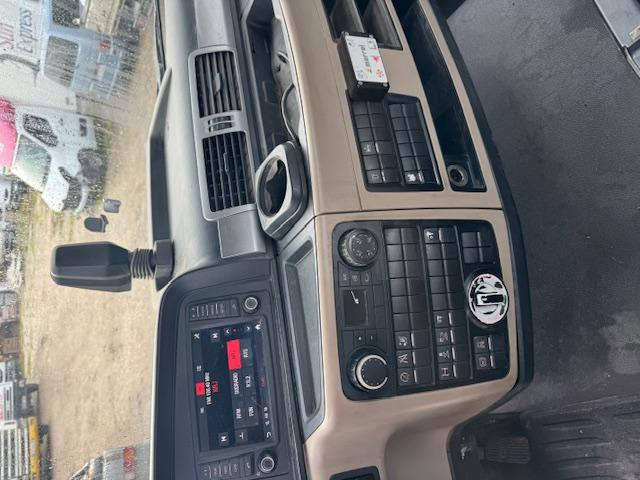 Camión multibasculante MAN TGS 28.460 AMPIROLL