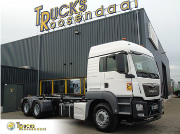 Camión multibasculante MAN TGS 28.470 + 20T hook + 6x2