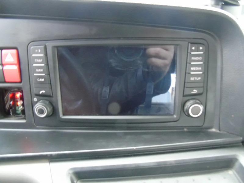 Camión multibasculante MAN TGS 28.470 + 20T hook + 6x2