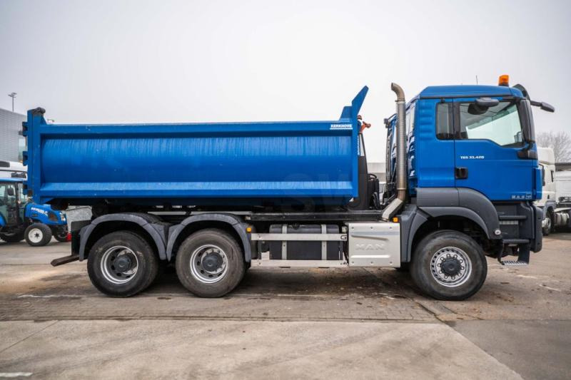 Camión multibasculante MAN TGS 33.420 BB (containerbak:+3000 € )