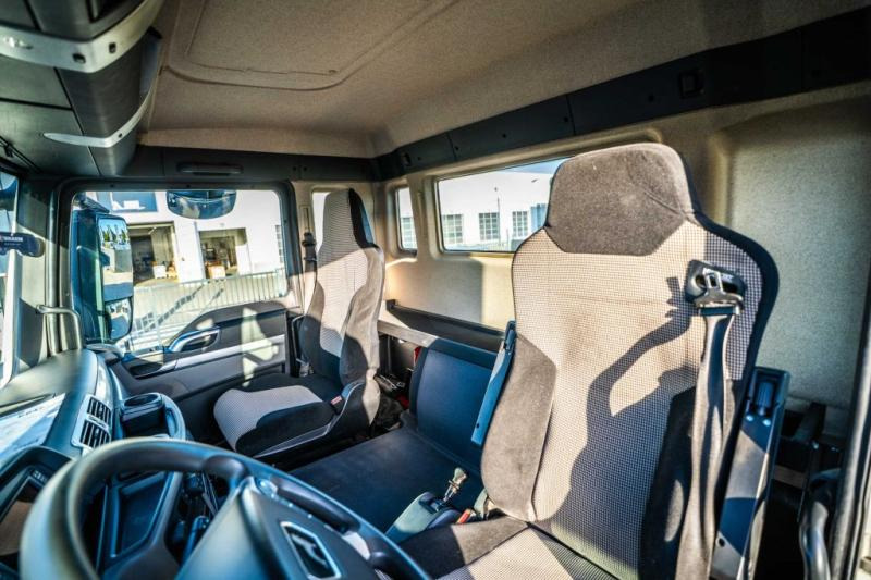 Camión multibasculante MAN TGS 33.430 BL