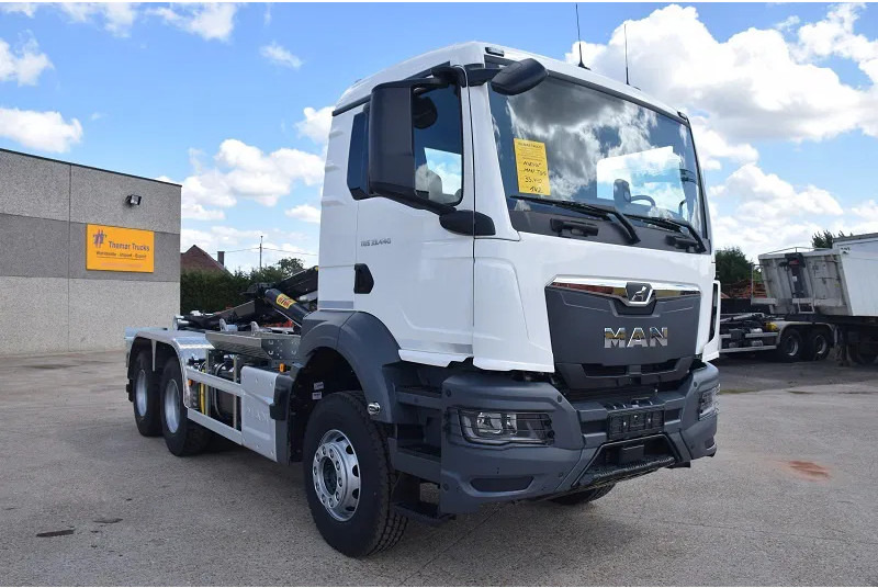 Camión multibasculante MAN TGS 33.440
