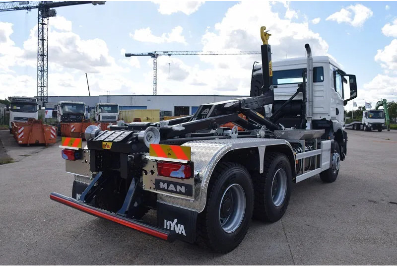 Camión multibasculante MAN TGS 33.440