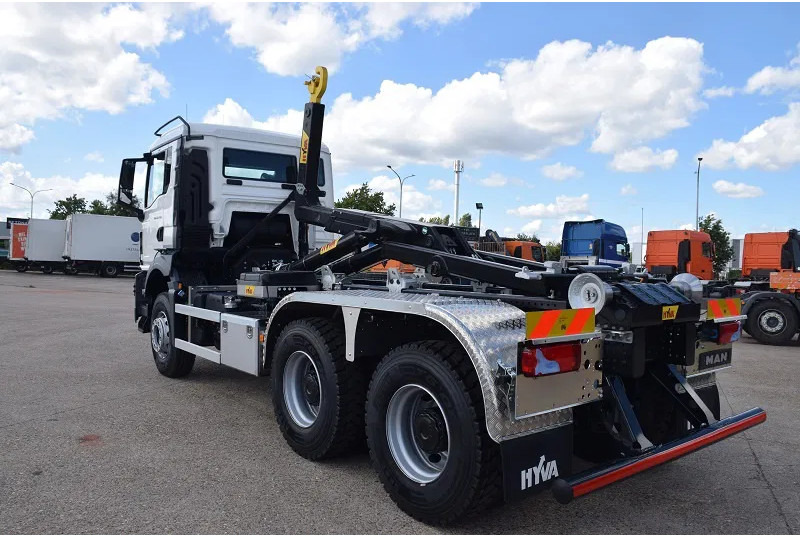 Camión multibasculante MAN TGS 33.440