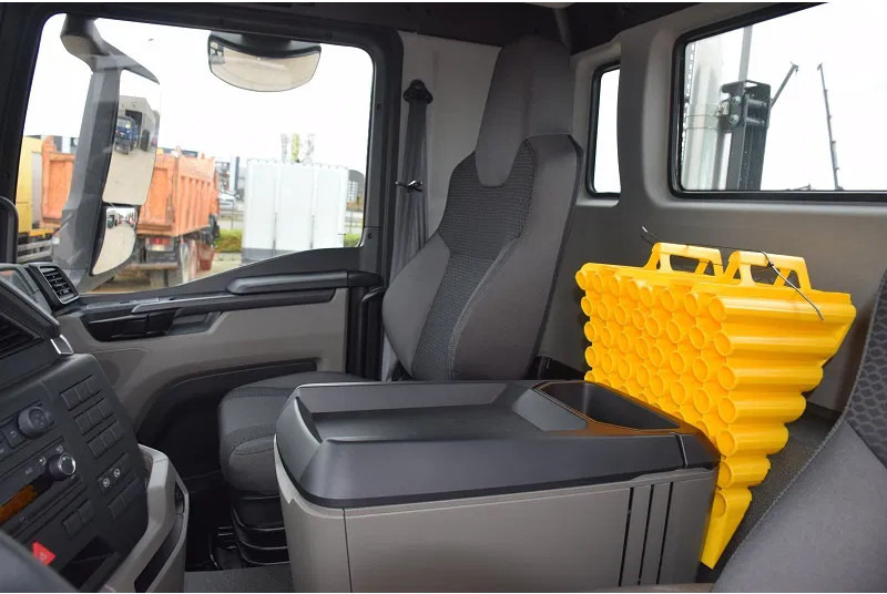 Camión multibasculante MAN TGS 33.440