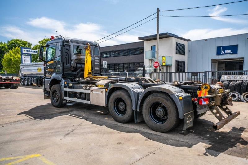 Camión multibasculante MAN TGS 33.470 BL - PALFINGER