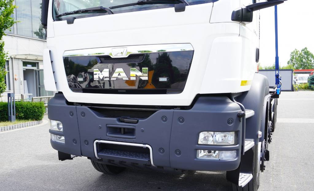 Camión multibasculante MAN TGS 35.400 8×4 HYVA LIFT 32.56 SE hooklift