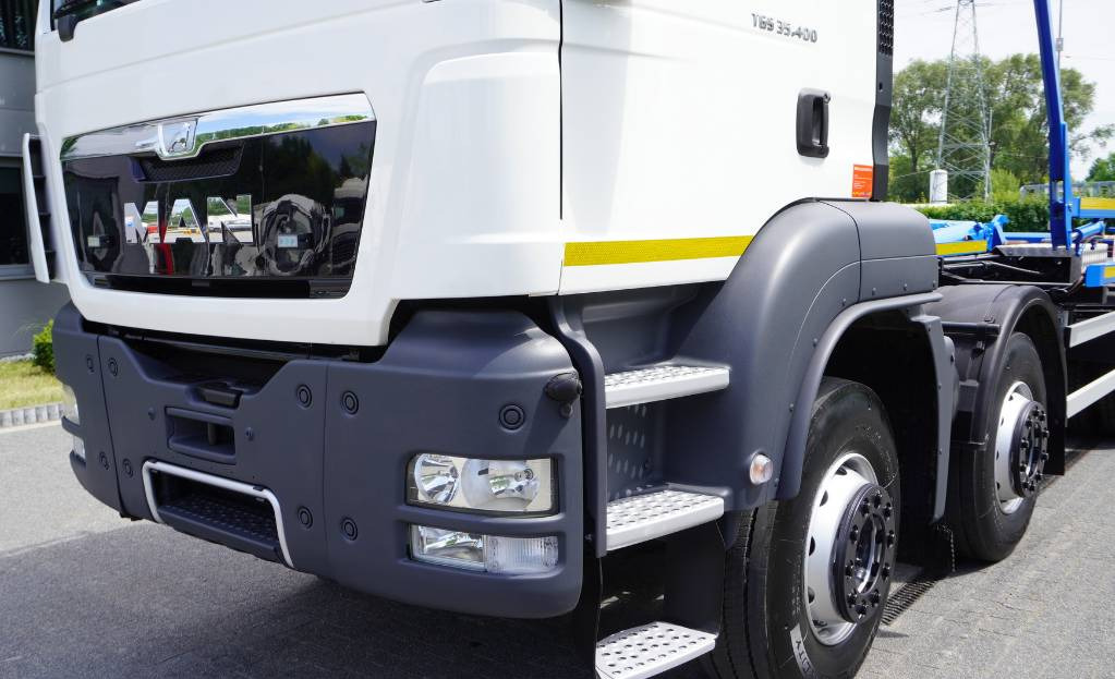 Camión multibasculante MAN TGS 35.400 8×4 HYVA LIFT 32.56 SE hooklift