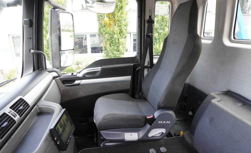 Camión multibasculante MAN TGS 35.400 8×4 HYVA LIFT 32.56 SE hooklift