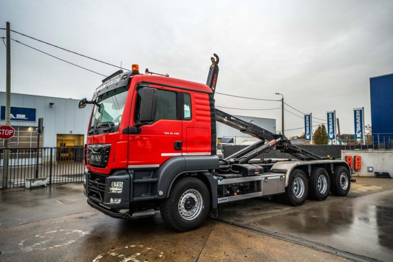 Camión multibasculante MAN TGS 35.430 BL - HIAB