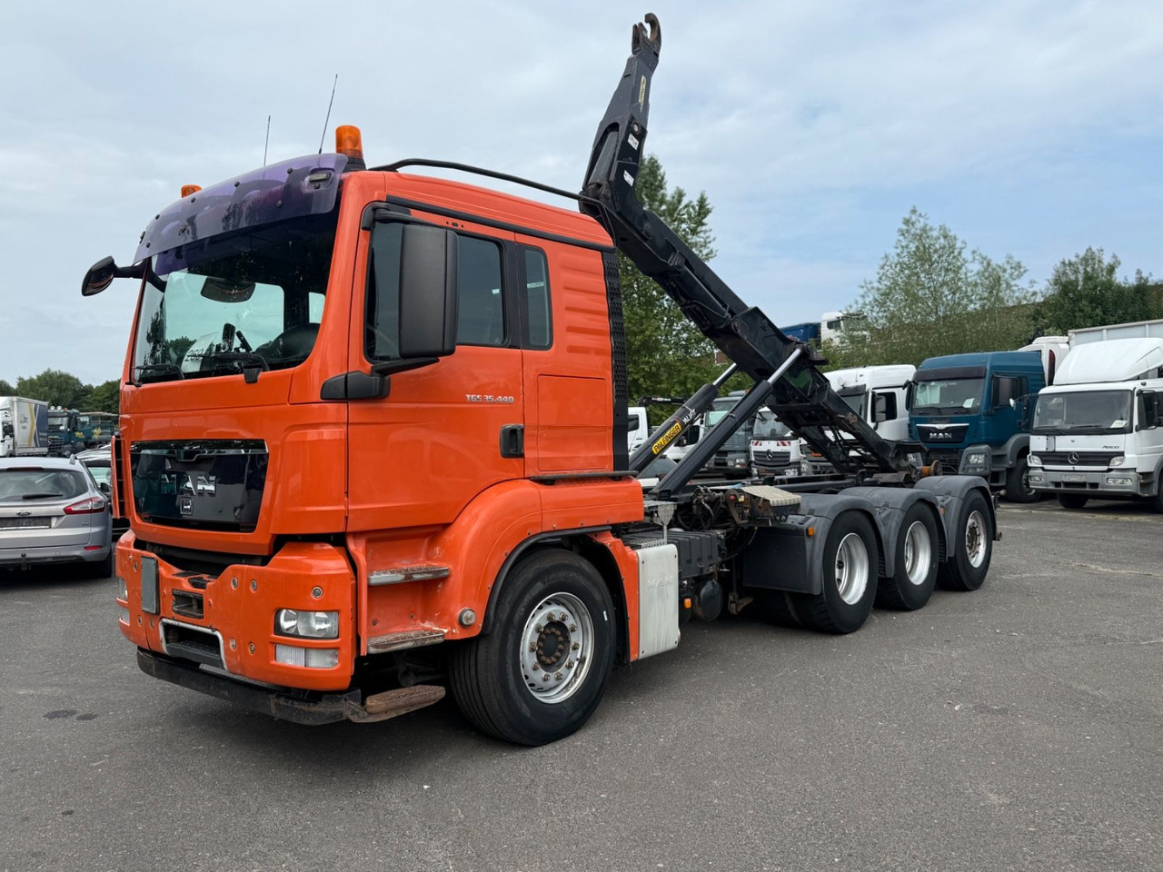 Camión multibasculante MAN TGS 35.440