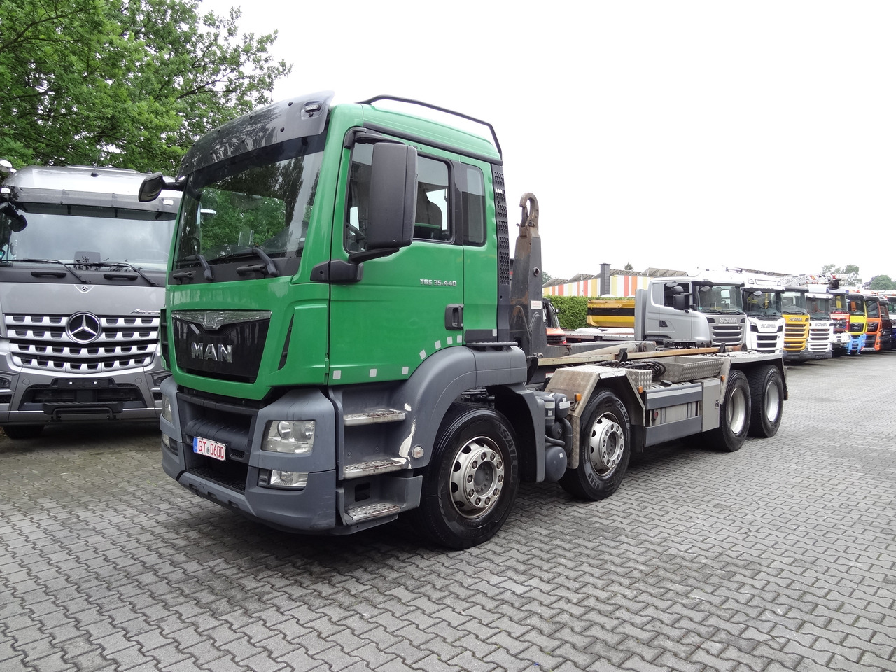 Camión multibasculante MAN TGS 35.440 8X4 BB VDL Haken