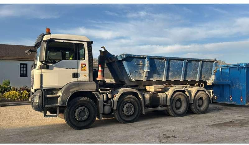 Camión multibasculante MAN TGS 35.460 8X4