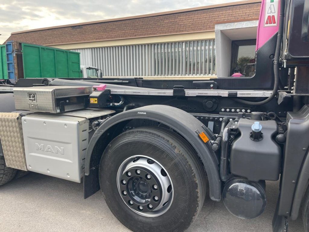 Camión multibasculante MAN TGS 41.480 SCARRABILE