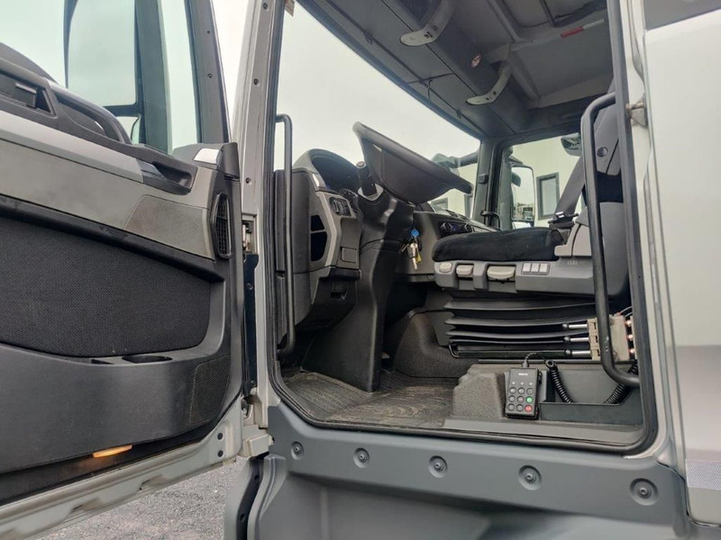 Camión multibasculante MAN TGX 26.400 Euro5 containersysteem kraan Effer 145 remote