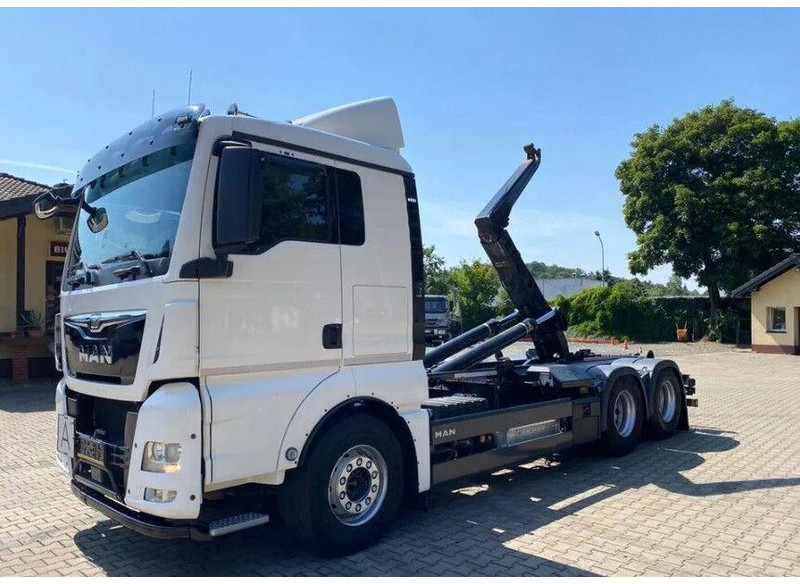 Camión multibasculante MAN TGX 26.440