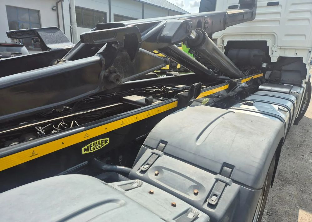 Camión multibasculante MAN TGX 26-460 Hakowiec oś skrętna