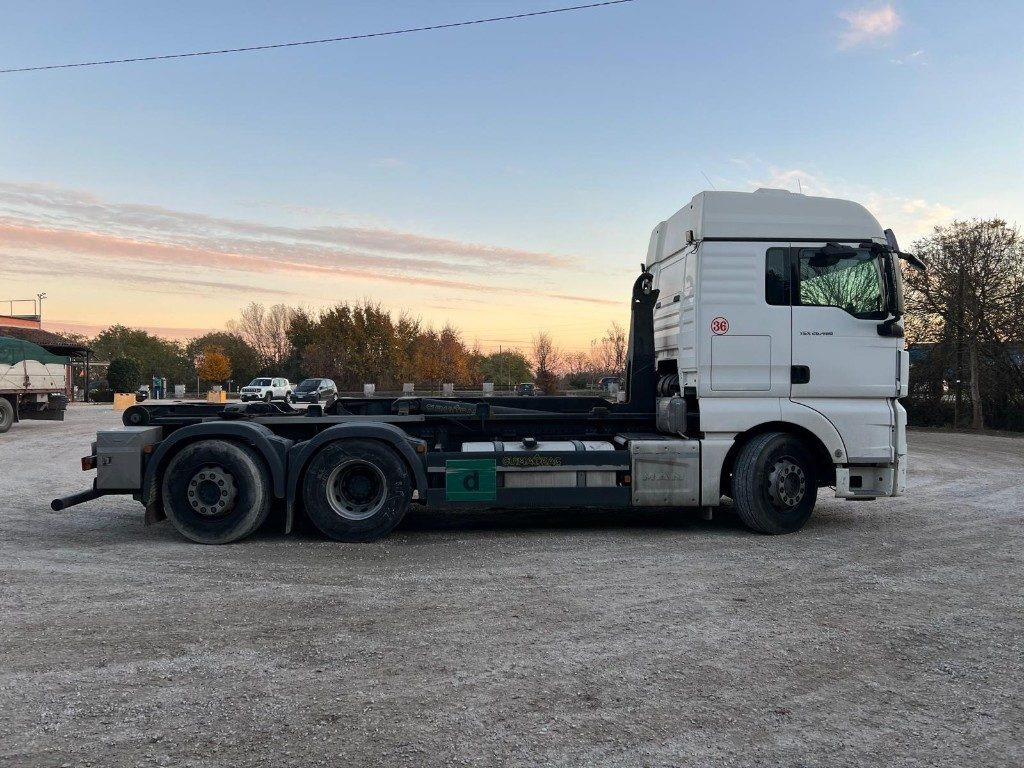 Camión multibasculante MAN TGX 26.480 USATO SCARRABILE