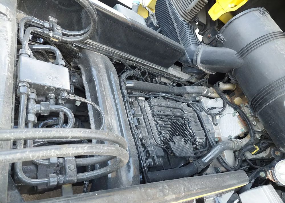 Camión multibasculante MAN TGX 26-500 Hakowiec oś skrętna