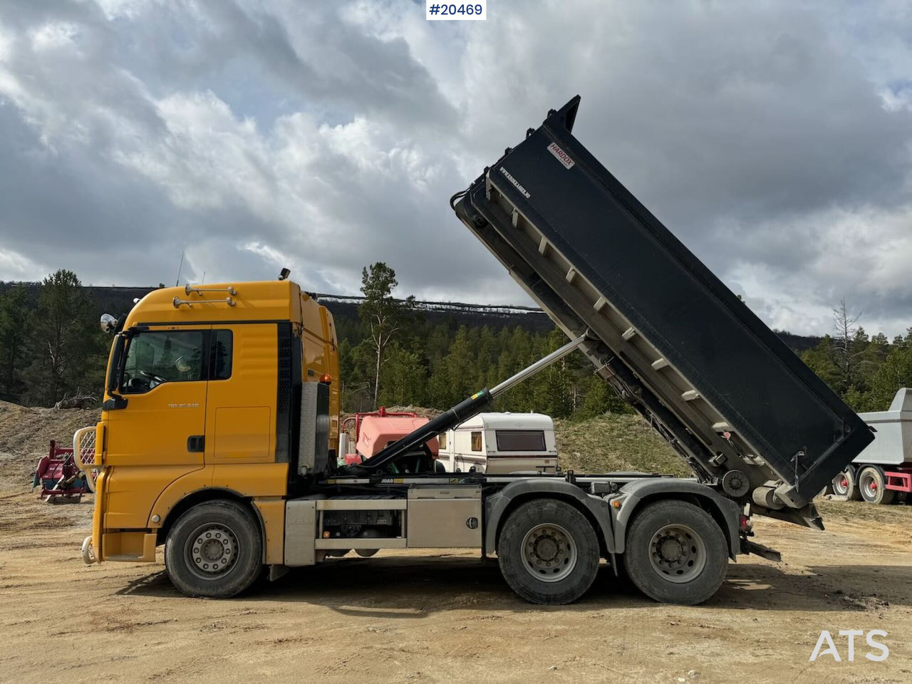 Camión multibasculante MAN TGX 26.540