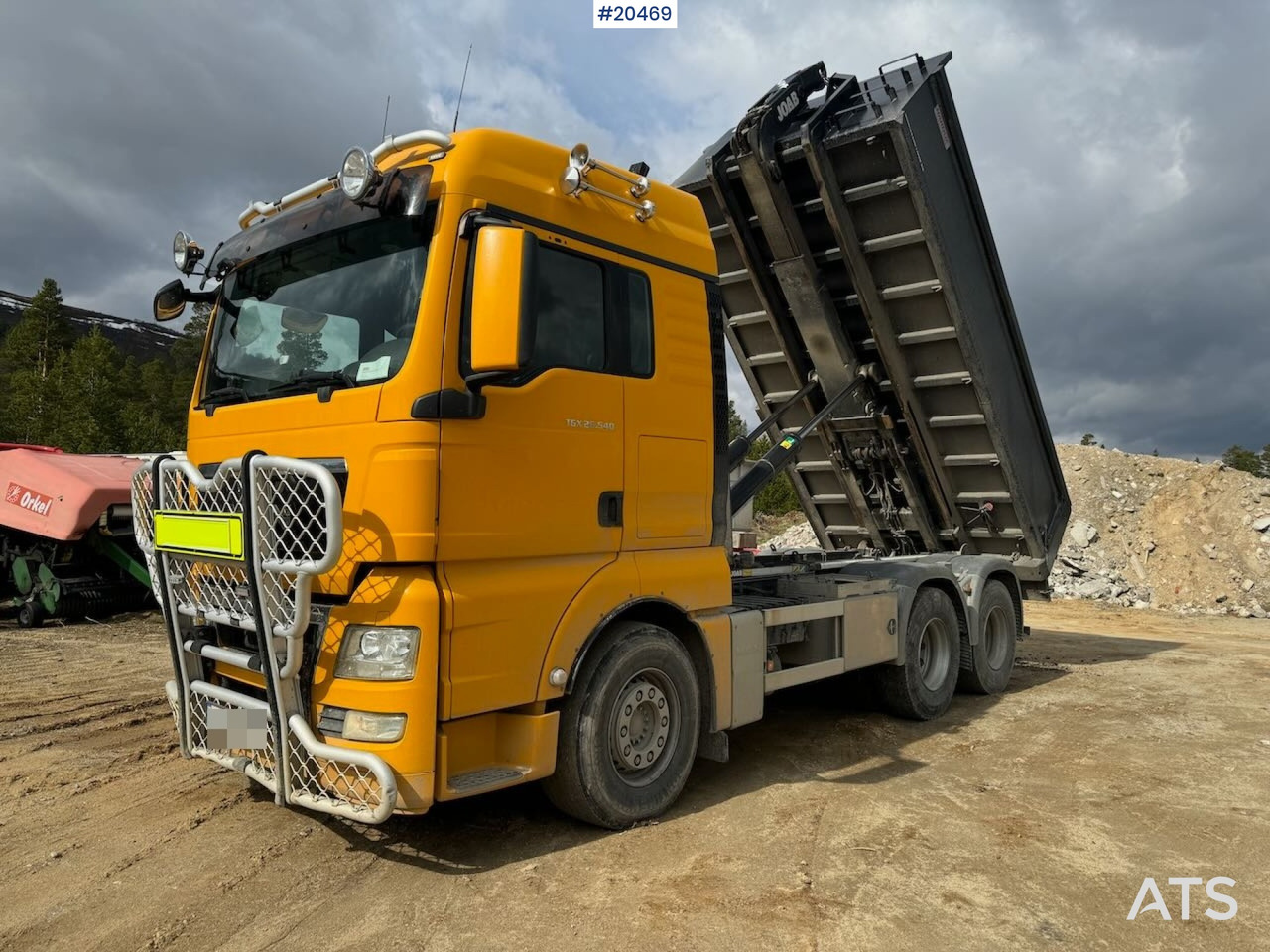 Camión multibasculante MAN TGX 26.540
