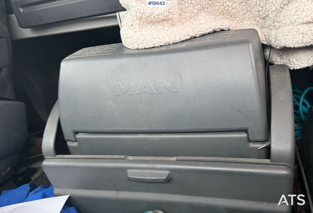 Camión multibasculante MAN TGX 33.680 Krokbil med Palift Krok