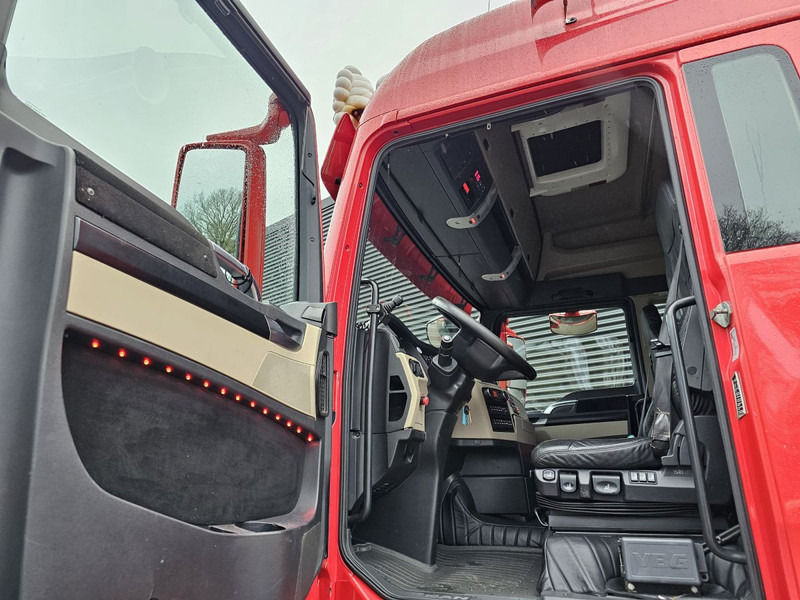 Camión multibasculante MAN TGX 35.500 / 8x4-4 / HOOKLIFT / ABROLL-KIPPER