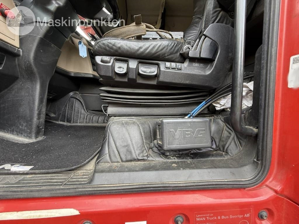 Camión multibasculante MAN TGX 35.500 EKIPAGE