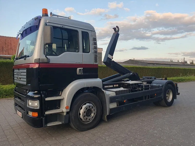 Camión multibasculante MAN TG 310 A